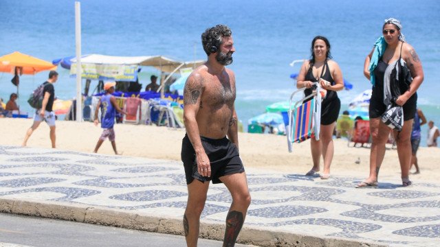 Gente como a gente? Famosos que agora têm empregos "normais"