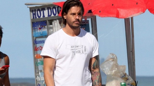 Dado Dolabella, aos 47 anos, rebate críticas sobre passado polêmico