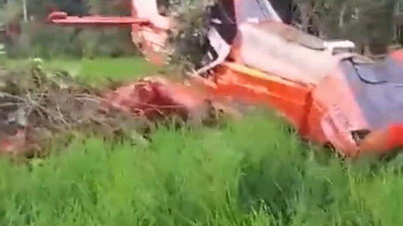 Matupá: Avião agrícola cai e piloto é socorrido pelo Corpo de Bombeiros