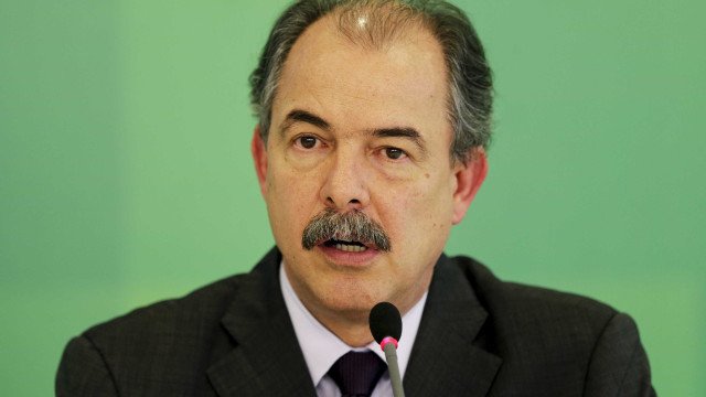 Mercadante defende apoio às aéreas, mas ressalta garantias de crédito