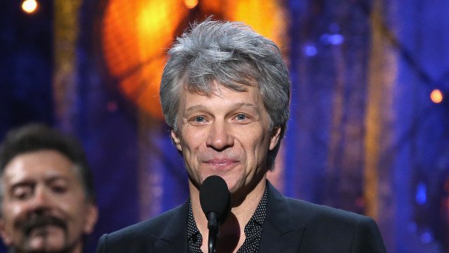 Famosos que foram banidos de países: O que eles fizeram e onde!