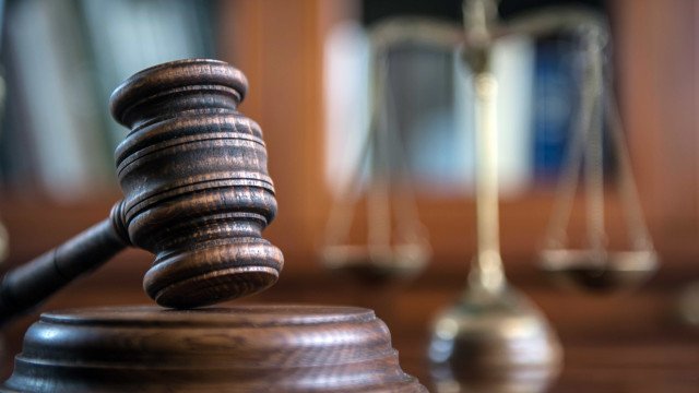 Juíza concede divórcio após morte de cônjuge