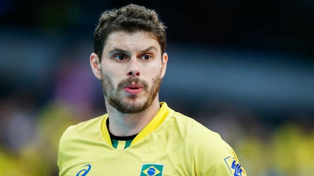 Levantador Bruninho anuncia que voltará ao Brasil após o fim da temporada italiana