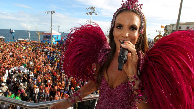 ‘Palavra desistir não existe no meu dicionário’, diz Ivete Sangalo