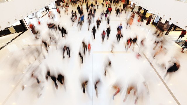 Vendas dos shoppings em 2023 batem recorde, mas ficam abaixo do previsto, diz Abrasce