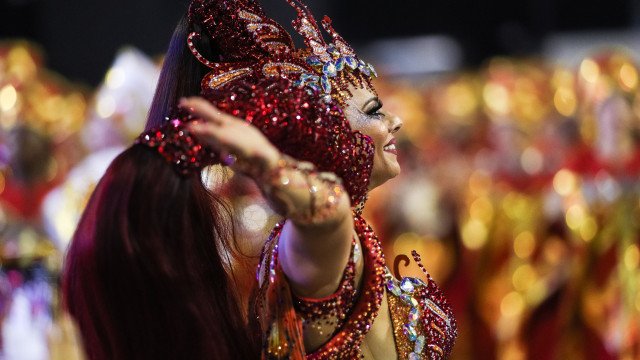 Tire suas dúvidas sobre os desfiles das escolas de samba de SP e do Rio