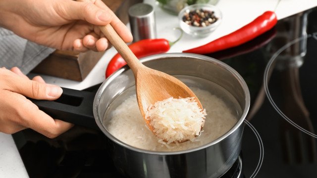 Batata-inglesa, arroz, serviço bancário e plano de saúde impulsionam IPCA em janeiro