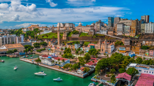 Turistas estrangeiros deixam no Brasil volume recorde de US$ 6,9 bi