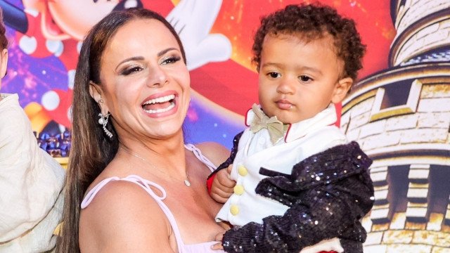 Mães famosas que tiveram filhos depois dos 40 e 50 anos!