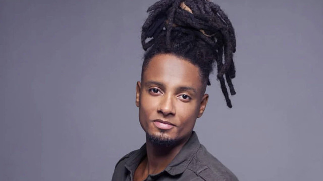 Ator de ‘Vai na Fé’ sofre acidente de trânsito e é internado em Salvador