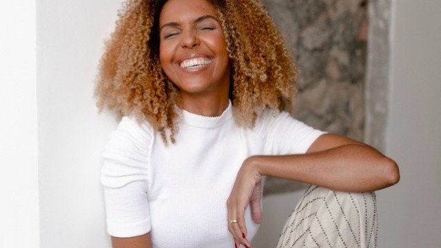 Nathalia Santos, "ex-Esquenta!", leva tiro ao sair da Marquês de Sapucaí
