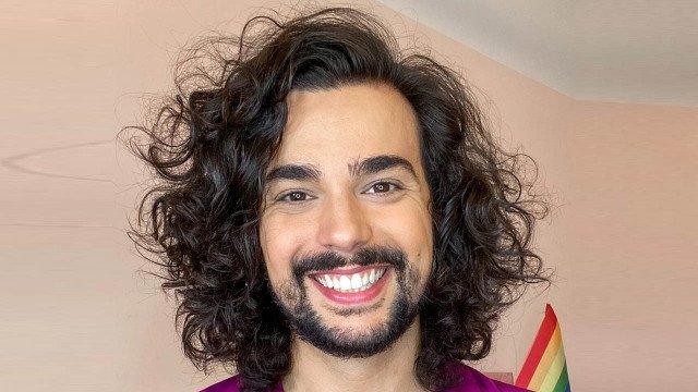 Vitor diCastro rebate críticas sobre transmissão do Carnaval na Globo