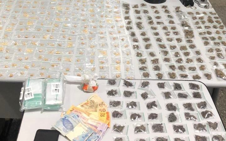 Várzea Grande: Polícia Militar prende cinco suspeitos por tráfico de drogas e apreende 380 porções de maconha