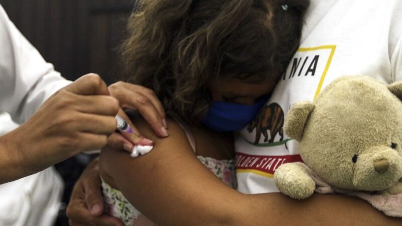 Cobertura vacinal completa contra covid em crianças não chega a 12%