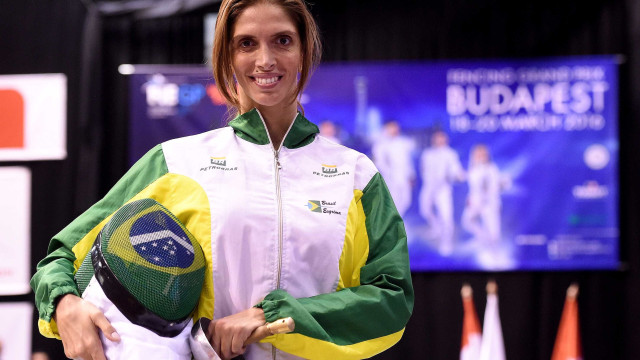 Nathalie Moellhausen fica com o bronze no GP de Budapeste e vai a Paris 2024