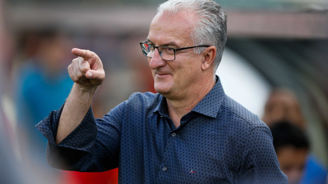 Dorival separa times, mas mantém mistério no Brasil antes da Inglaterra