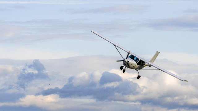 Avião de pequeno porte cai no interior da Bahia