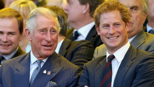 Veja a foto do príncipe Harry de uma ‘coleção’ pessoal do rei Charles III