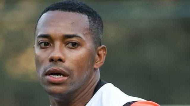 Relator no STJ vota para que Robinho cumpra pena por estupro no Brasil