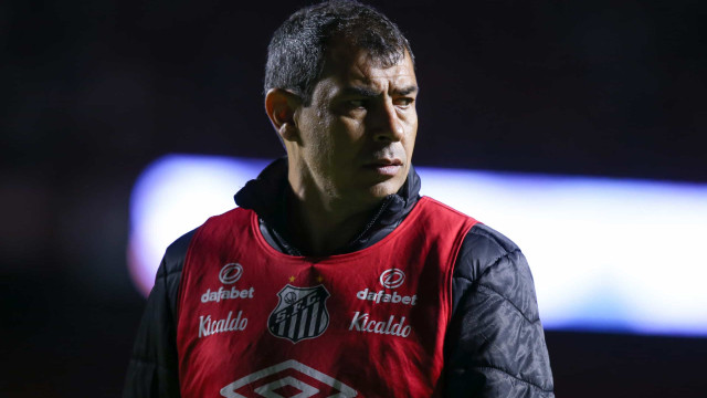 Carille trabalha em duas frentes para ajustar o Santos e observar atletas ‘pouco aproveitados’
