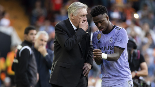 ‘Nunca vi jogador tão perseguido como Vini Jr’, diz Ancelotti