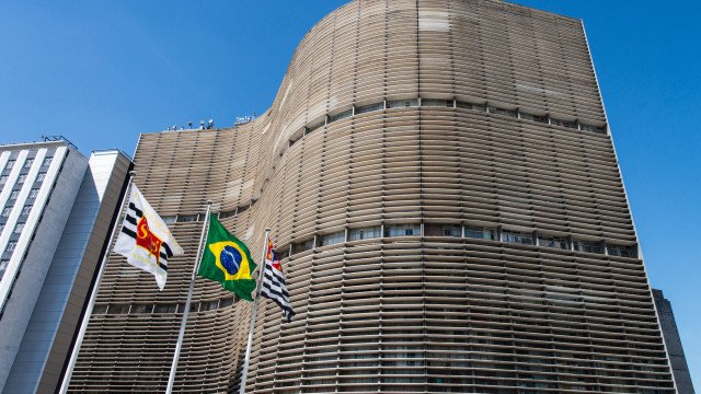 ‘Nunca faltou energia aqui desse jeito’, diz funcionário que trabalha no Copan há 17 anos