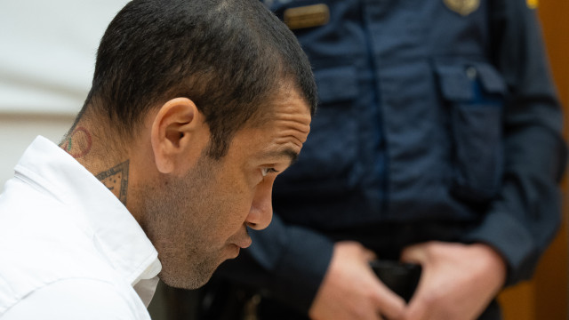 Por qual razão Daniel Alves não consegue pagar a fiança? Entenda