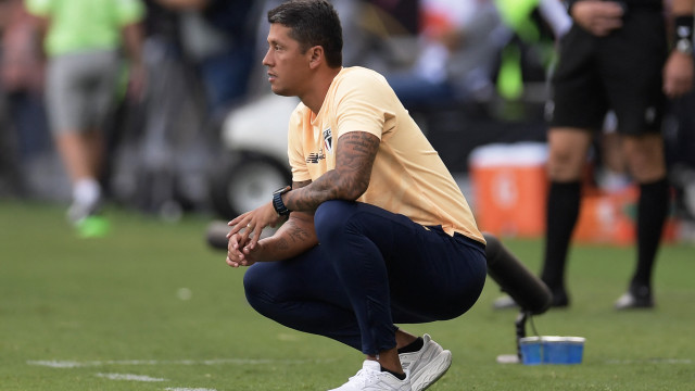 Carpini vê São Paulo superior ao Palmeiras e exalta postura do grupo: ‘Comprometido’