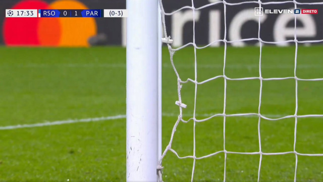 Mbappé explode a rede com cabeçada estrondosa e garante classificação