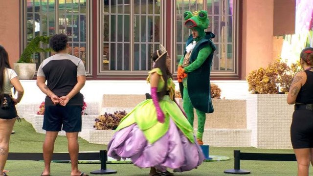 Fernanda e MC Bin Laden pagam castigo do monstro sob sensação térmica de 60ºC