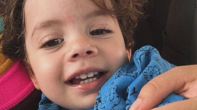 "Corrida contra o tempo" para dar medicamento mais caro do mundo a menino