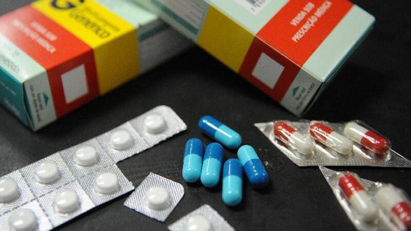 Campanha quer aumentar descarte correto de remédios no Brasil