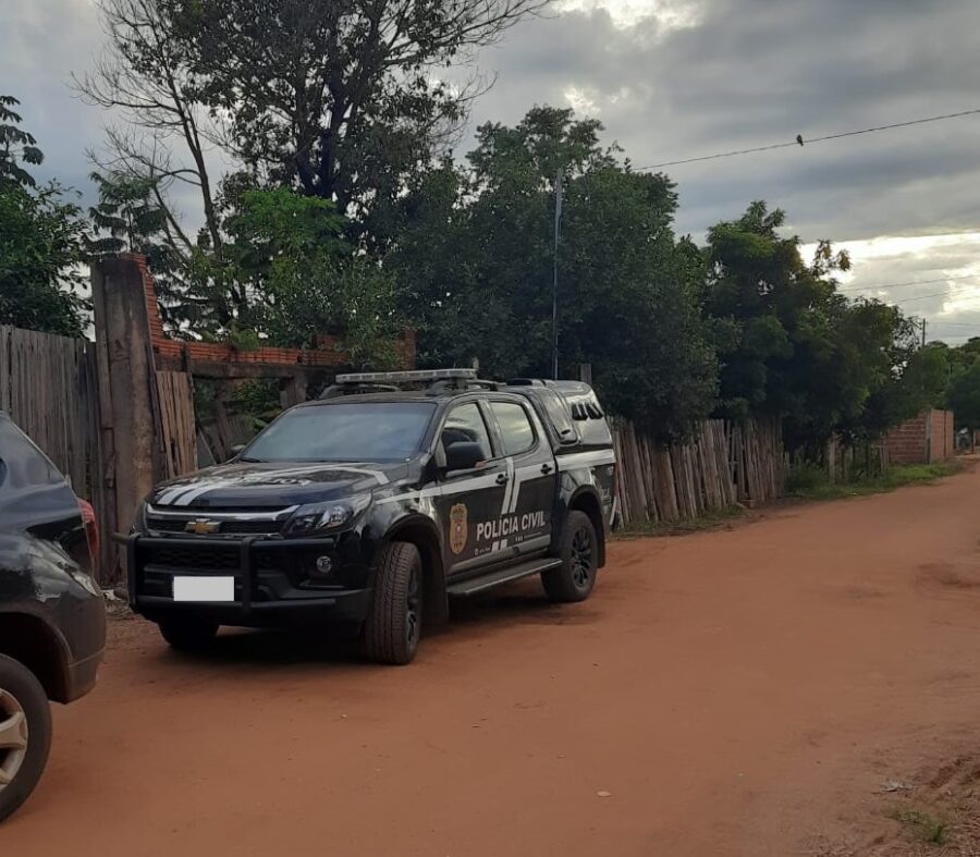 Quatro adultos presos e um adolescente apreendido por envolvimento em duplo homicídio em Cáceres