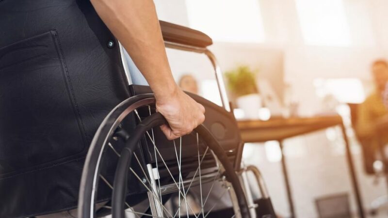 Mãe cadeirante denuncia filho por agressão psicológica em Guarantã do Norte