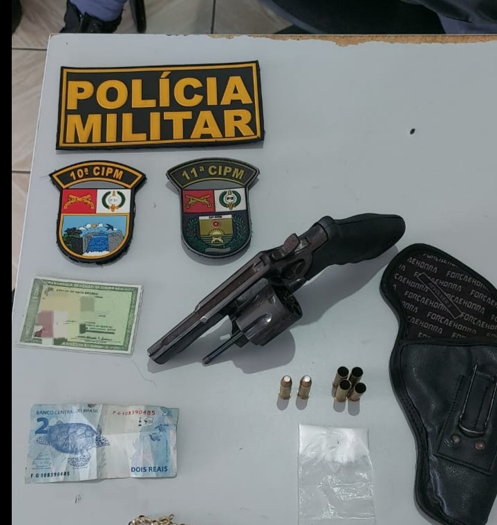 Policiais Militares prendem dupla suspeita por roubo e porte ilegal de arma em Juruena