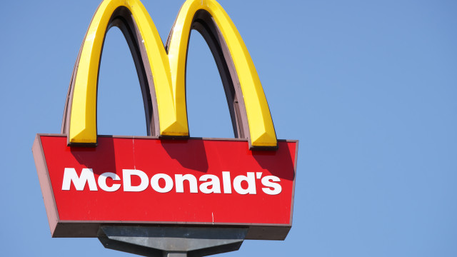 Mãe e filha passam os dias em McDonald’s no Leblon, no Rio de Janeiro