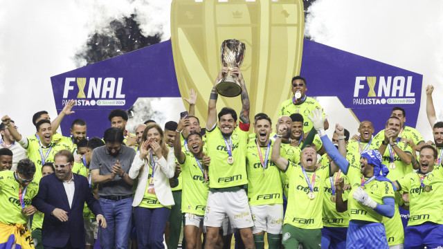 Abel exalta atletas criticados após 10º título com Palmeiras: ‘Matam os jogadores mentalmente’