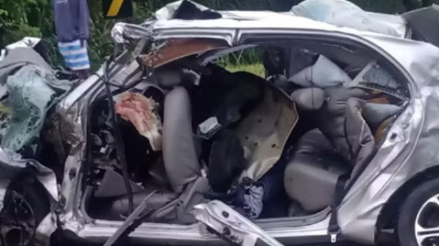 Acidente na BR-101 mata cinco pessoas da mesma família