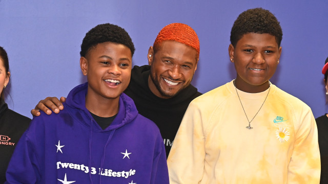 Filho de Usher ‘rouba’ celular do pai para enviar mensagem a cantora