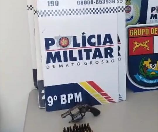 Homem é preso em Cuiabá por posse irregular de arma de fogo após denúncias anônimas