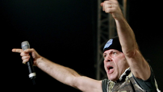 ‘Nunca estou satisfeito com o que eu faço’, diz Bruce Dickinson