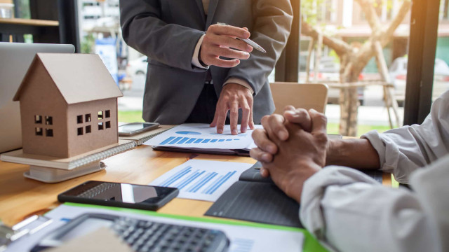 Com medo do futuro, geração Z começa a comprar imóveis