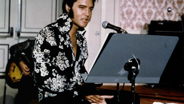 Bíblia que Elvis Presley tinha com ele quando morreu vai a leilão