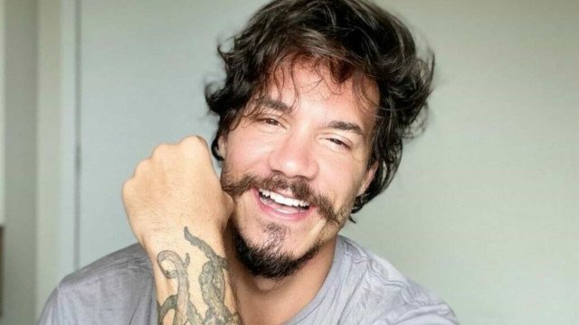 Eliezer saiu endividado do BBB e lucrou com intervenções estéticas