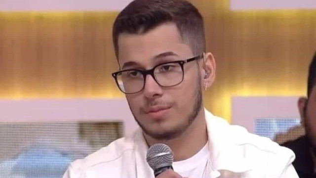 Irmão rebate críticas sobre rifa de violão de Marília Mendonça