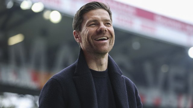 Xabi Alonso usa queda recente para fortalecer Bayer Leverkusen rumo à final da Liga Europa