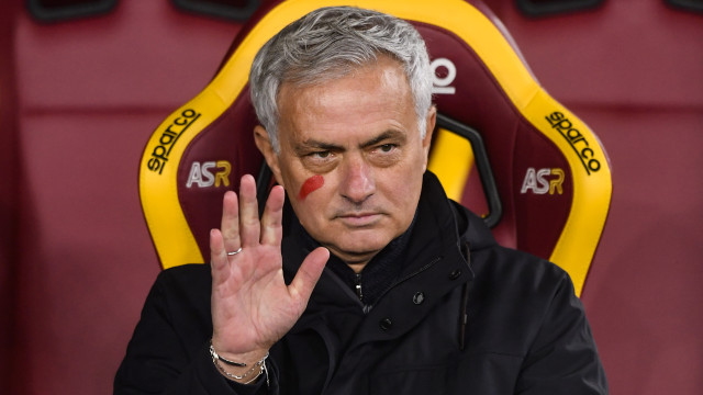 Candidato à presidência do Fenerbahçe diz ter acordo com Mourinho para assumir a equipe