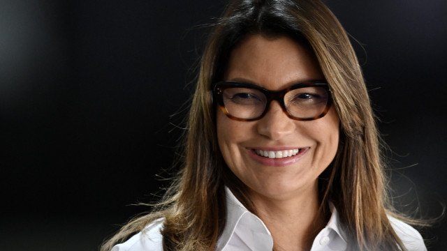 Janja e influenciadores fazem apelo por resgate de cavalo em telhado no RS