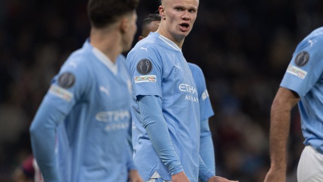 Manchester City goleia o Fulham, dorme líder e coloca pressão no Arsenal no Campeonato Inglês