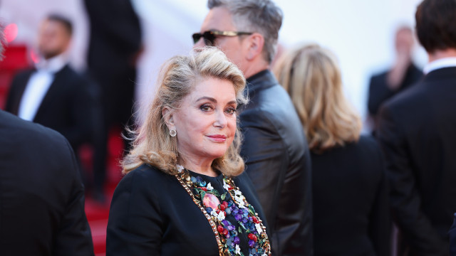 Catherine Deneuve canta por saudade de Mastroianni em ‘Marcello Mio’, em Cannes